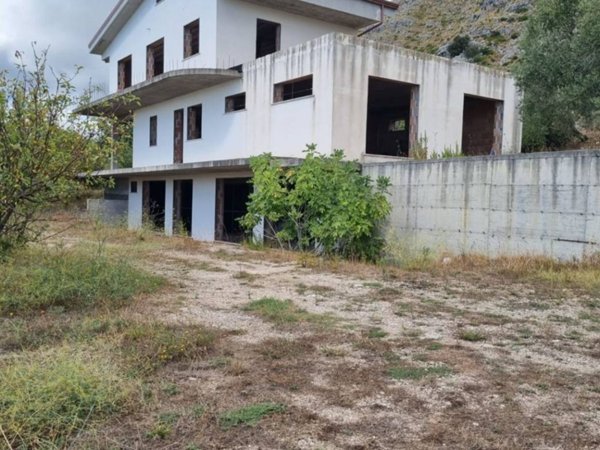 casa indipendente in vendita a Formia