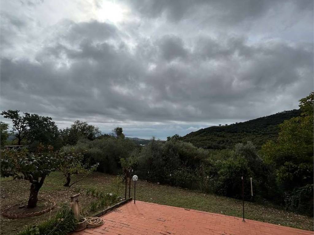 casa indipendente in vendita a Formia in zona Castellonorato