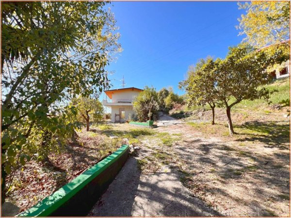 casa indipendente in vendita a Formia