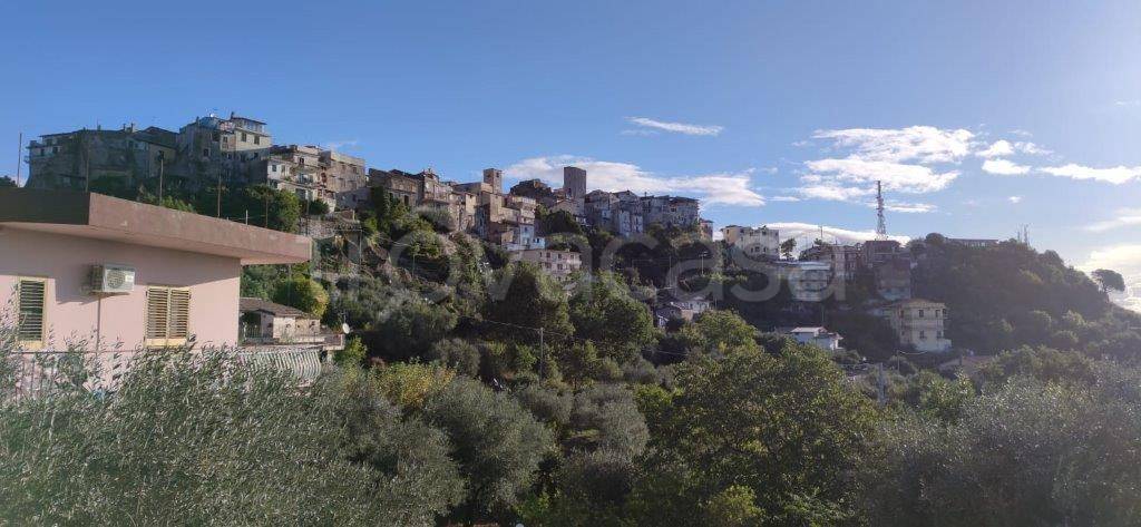appartamento in vendita a Formia in zona Castellonorato