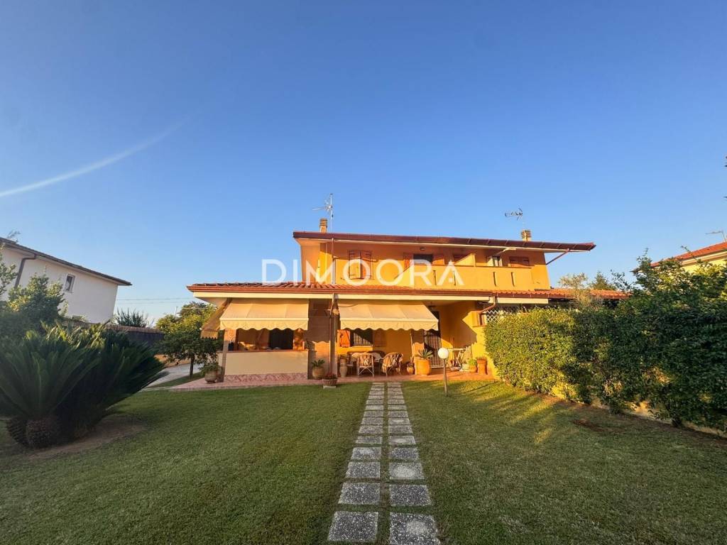 casa indipendente in vendita a Formia