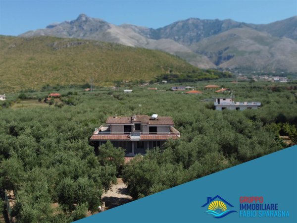 casa indipendente in vendita a Formia