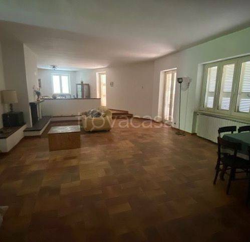 appartamento in vendita a Formia in zona Castellonorato