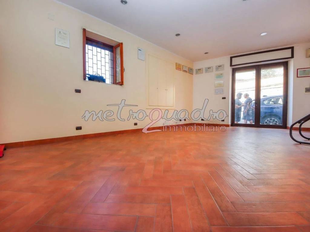negozio in vendita a Formia