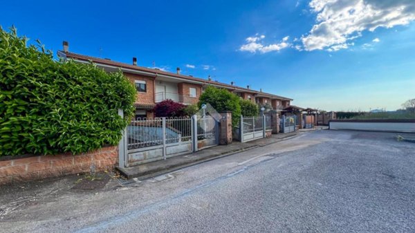 casa indipendente in vendita a Formia in zona Penitro