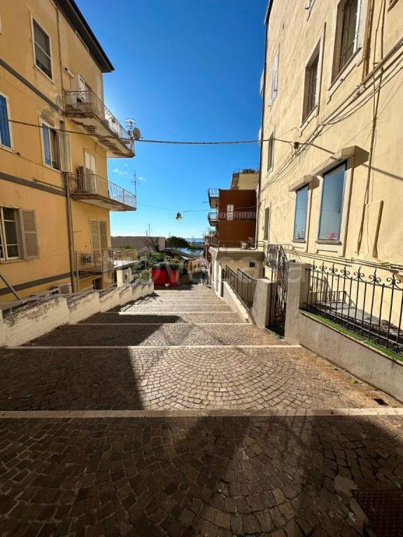 negozio in vendita a Formia