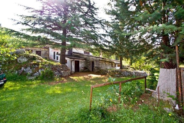 casa indipendente in vendita a Formia in zona Castellonorato