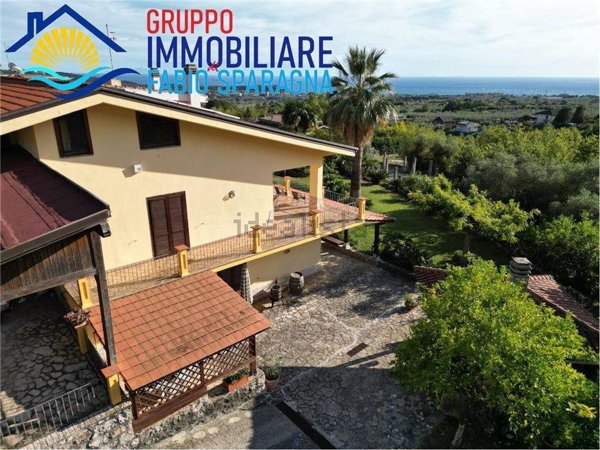 casa indipendente in vendita a Formia in zona Castellonorato