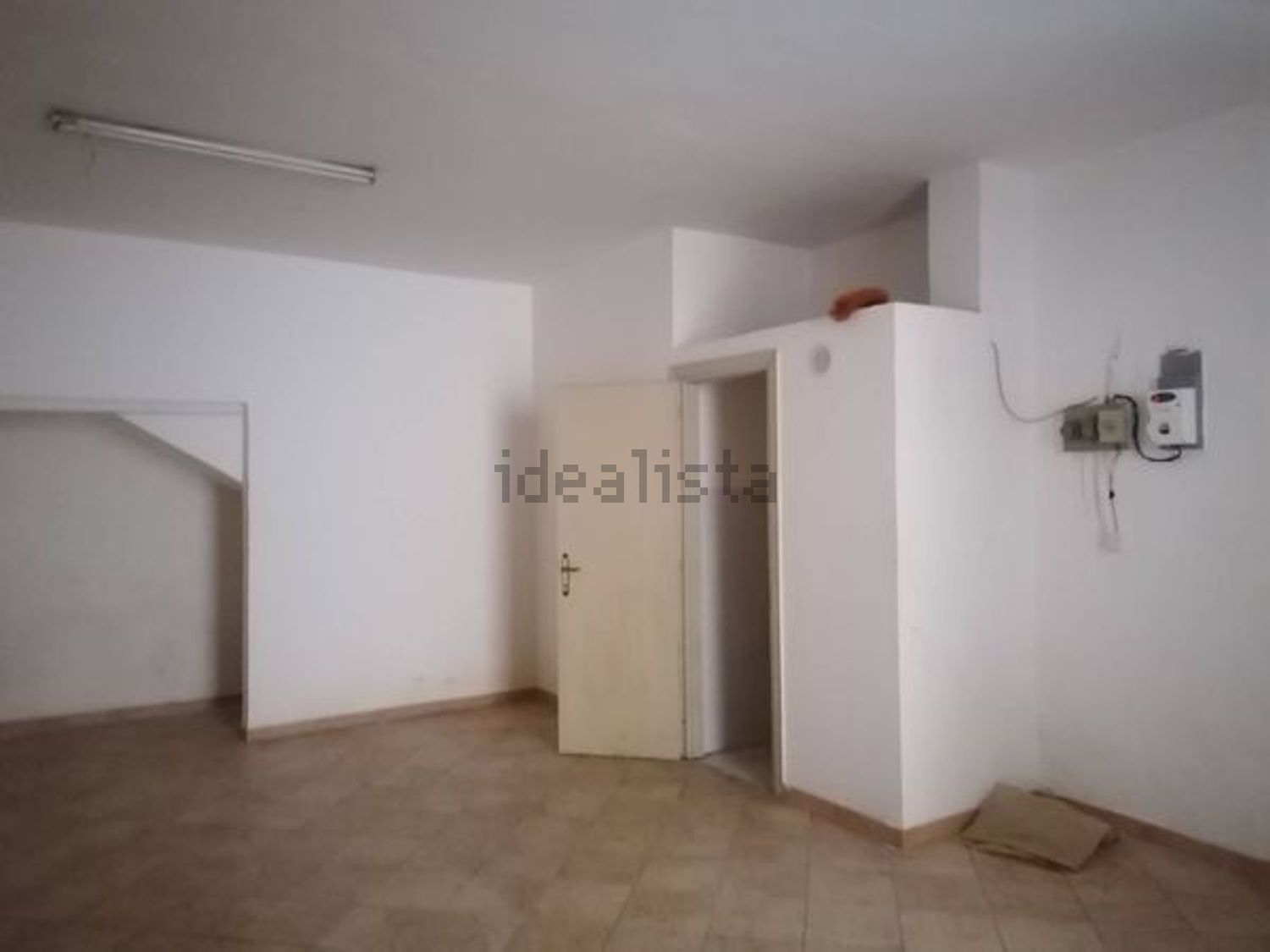 locale di sgombero in vendita a Formia