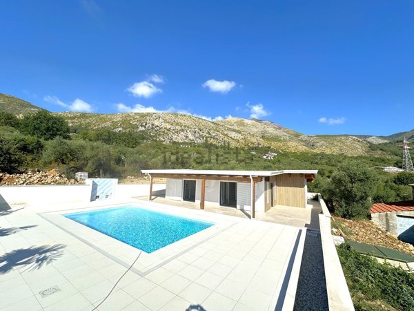 casa indipendente in vendita a Formia