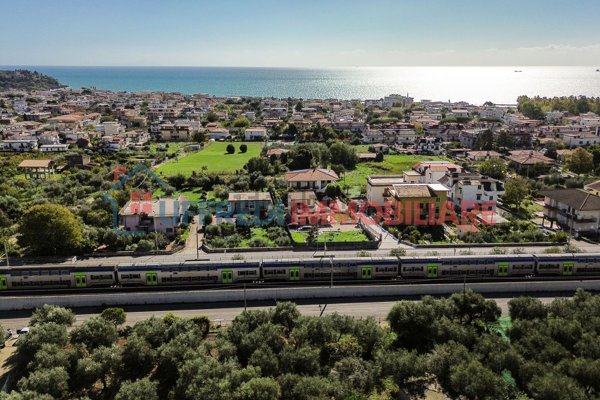casa indipendente in vendita a Formia