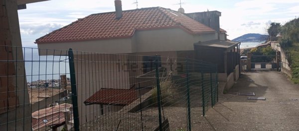 casa indipendente in vendita a Formia