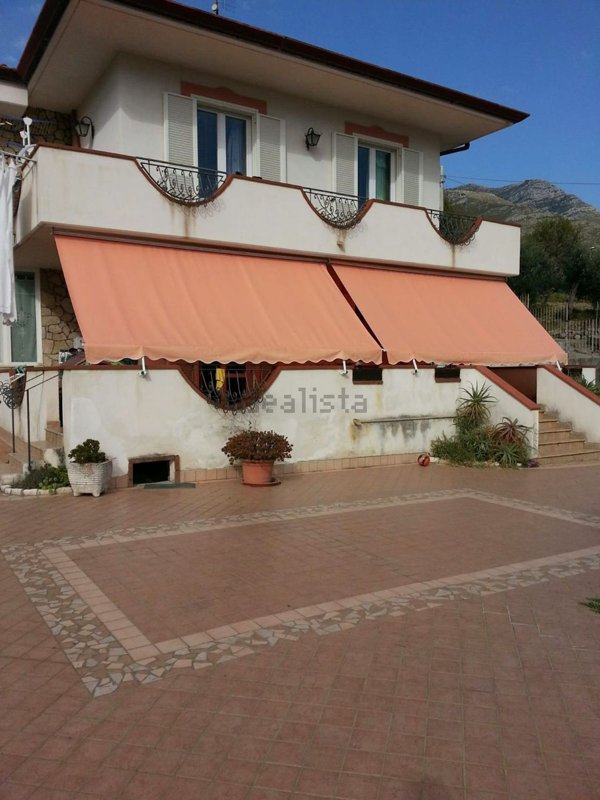 casa indipendente in vendita a Formia in zona Trivio