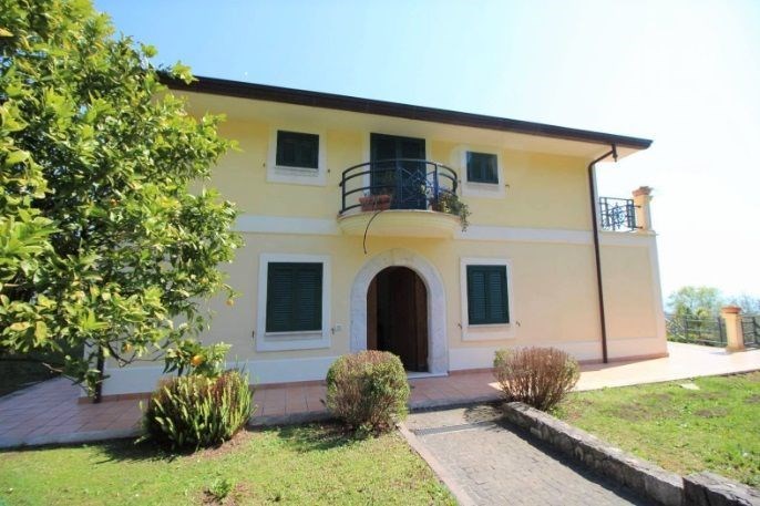 casa indipendente in vendita a Formia