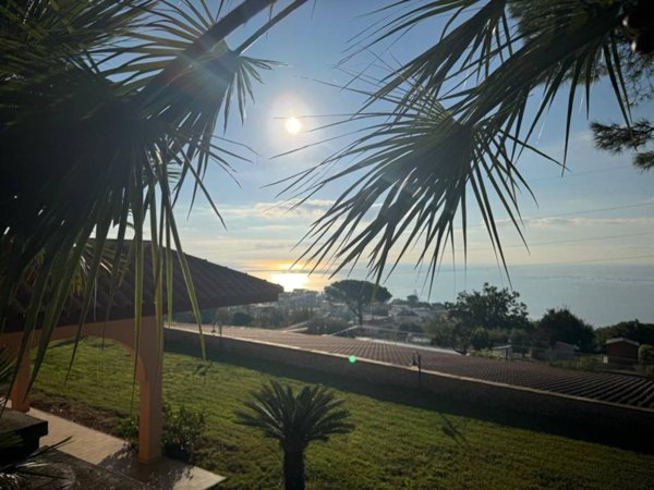 casa indipendente in vendita a Formia