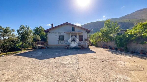 casa indipendente in vendita a Formia