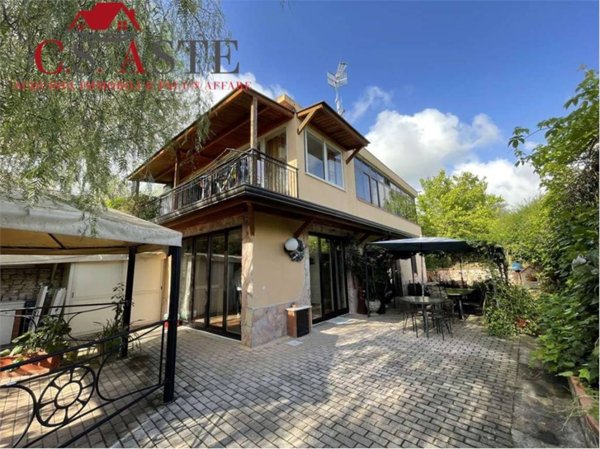 casa indipendente in vendita a Formia