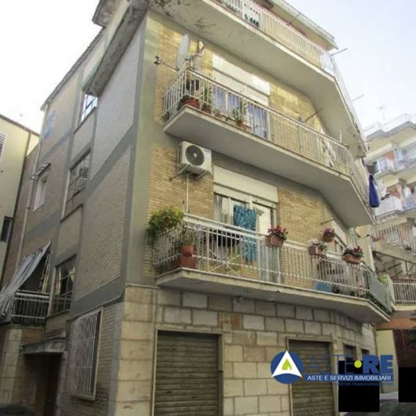 negozio in vendita a Formia