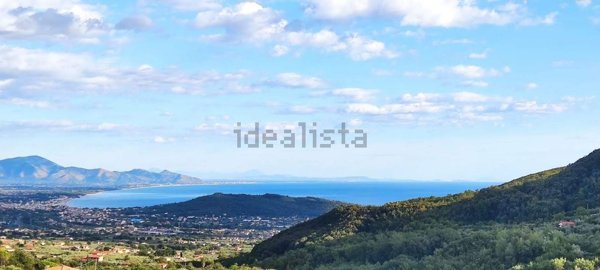 appartamento in vendita a Formia in zona Trivio