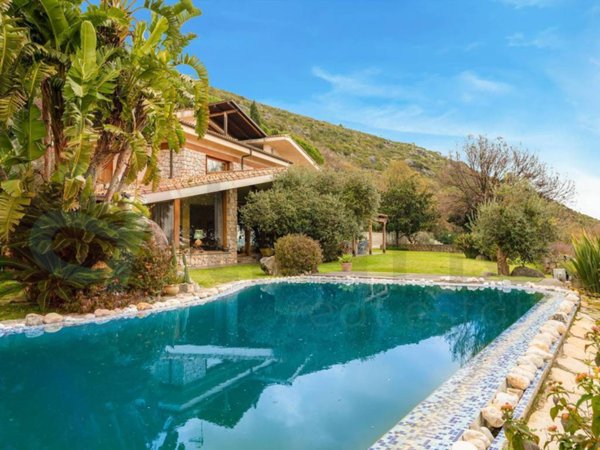 casa indipendente in vendita a Formia