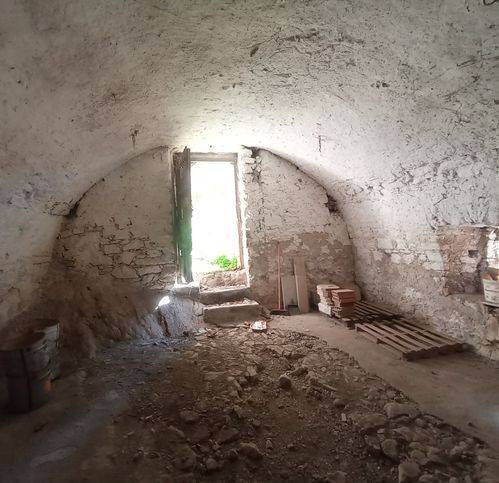 negozio in vendita a Formia in zona Marànola