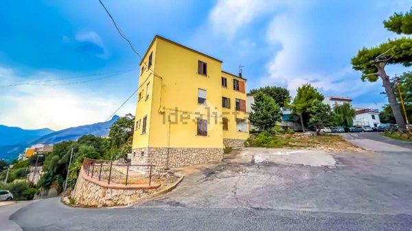 appartamento in vendita a Formia in zona Castellonorato