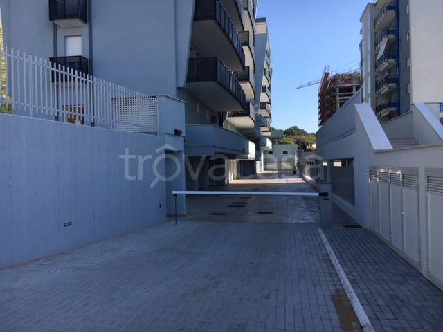 locale commerciale in vendita a Formia