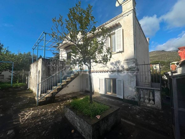 casa indipendente in vendita a Formia
