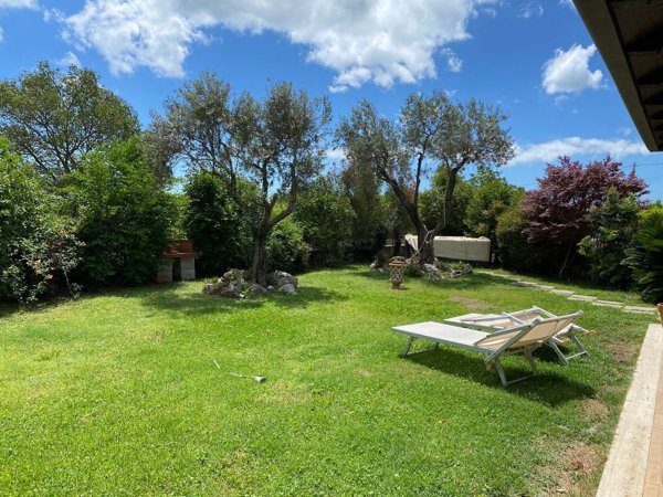 casa indipendente in vendita a Formia