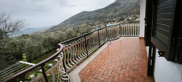 casa indipendente in vendita a Formia