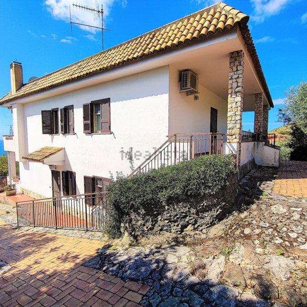 casa indipendente in vendita a Formia