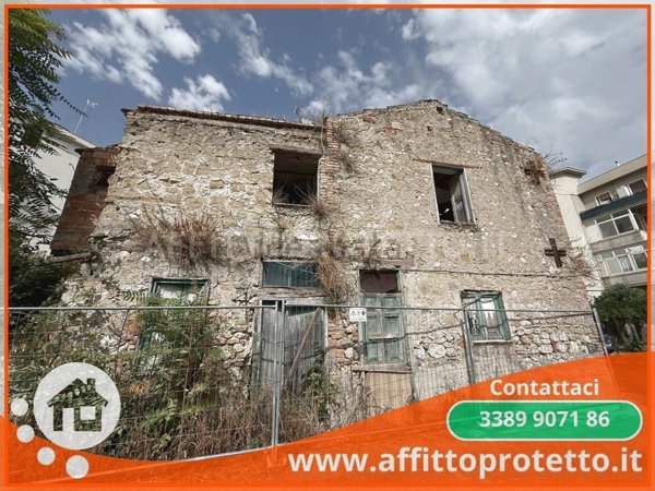 casa indipendente in vendita a Formia