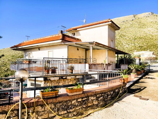 casa indipendente in vendita a Formia