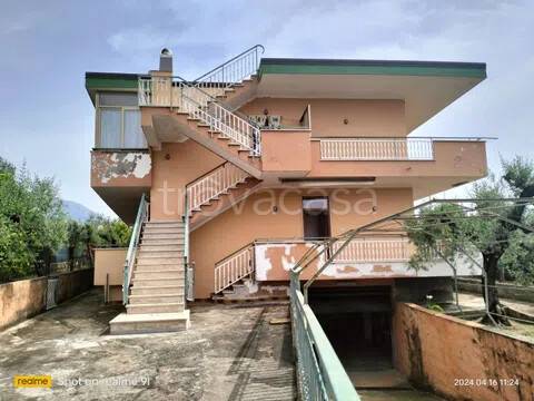 casa indipendente in vendita a Formia