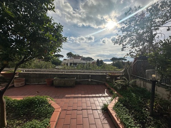 casa indipendente in vendita a Formia