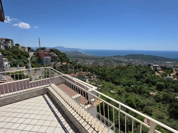 appartamento in vendita a Formia in zona Penitro