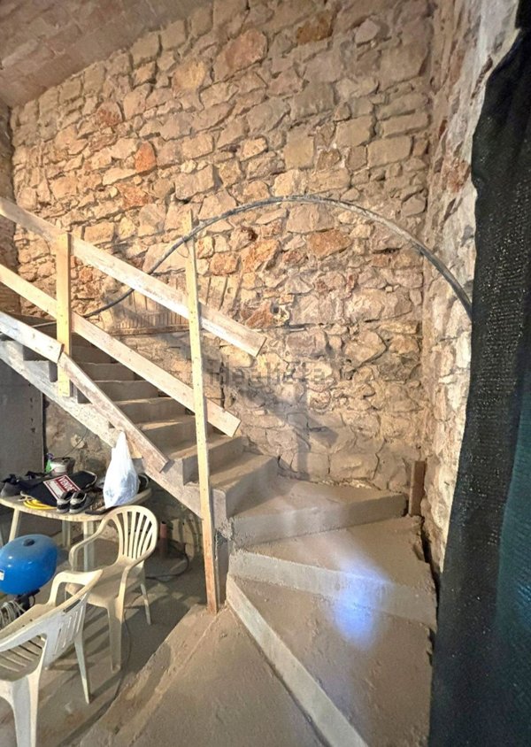 locale commerciale in vendita a Formia