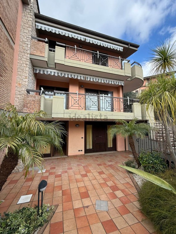 casa indipendente in vendita a Formia