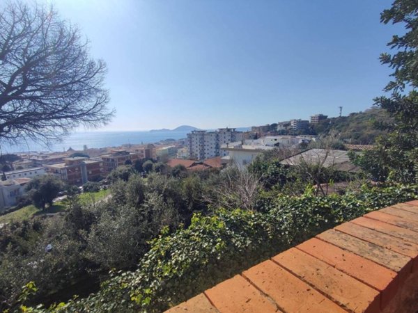 casa indipendente in vendita a Formia