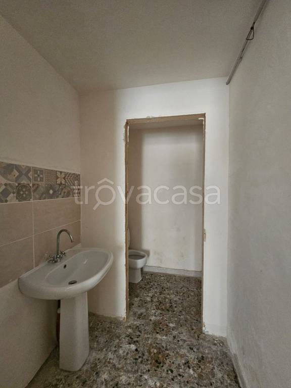 negozio in vendita a Formia