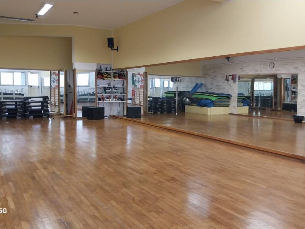 negozio in vendita a Formia