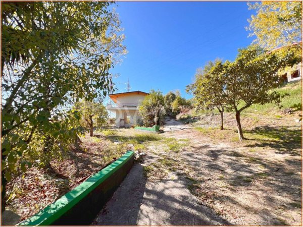 casa indipendente in vendita a Formia