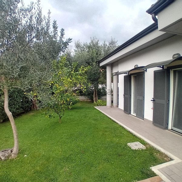 casa indipendente in vendita a Formia