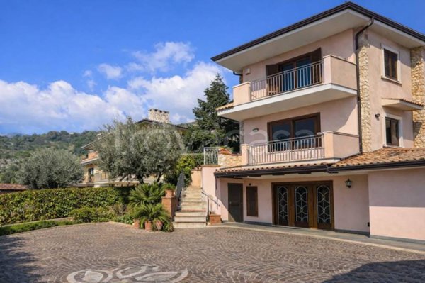casa indipendente in vendita a Formia in zona Trivio