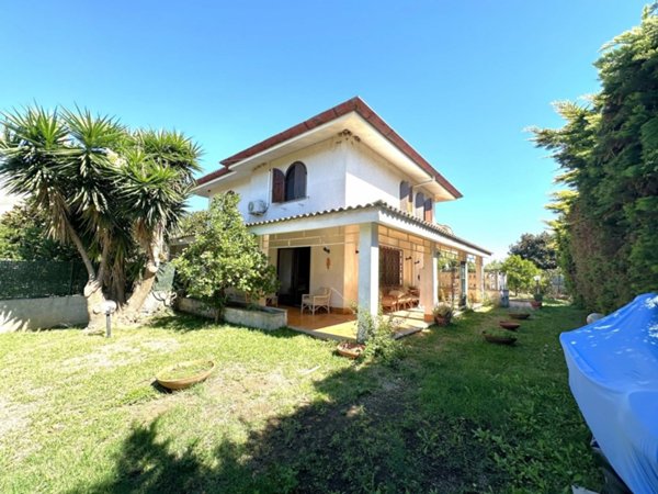 casa indipendente in vendita a Formia
