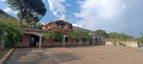 casa indipendente in vendita a Formia