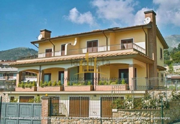 casa indipendente in vendita a Formia
