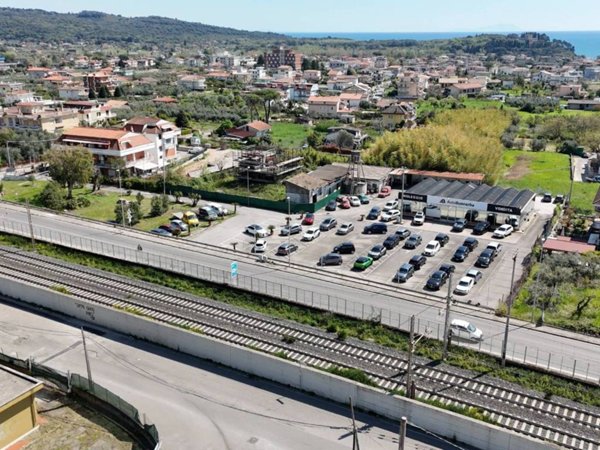 negozio in vendita a Formia