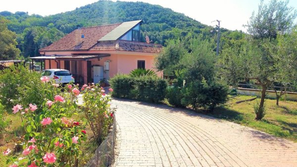 quadrivano in vendita a Formia