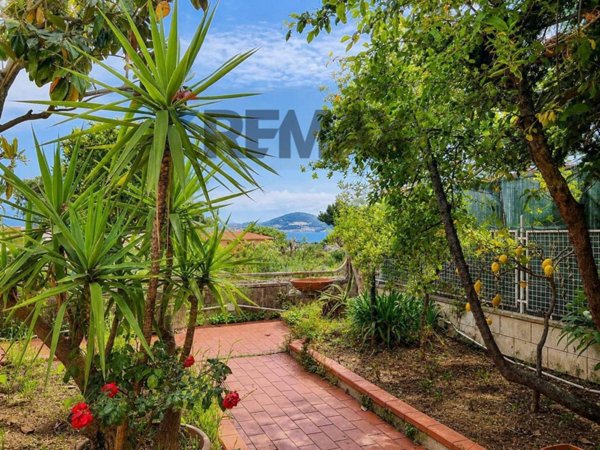 casa indipendente in vendita a Formia